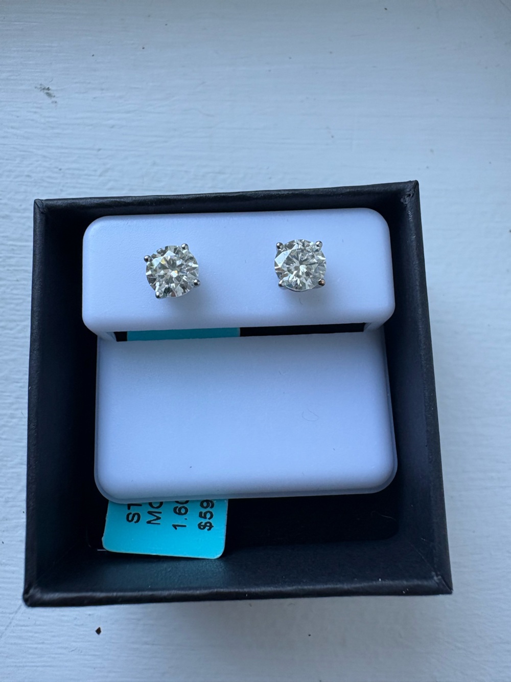 Moissanite earrings (studs) 1,60 carats (6mm)